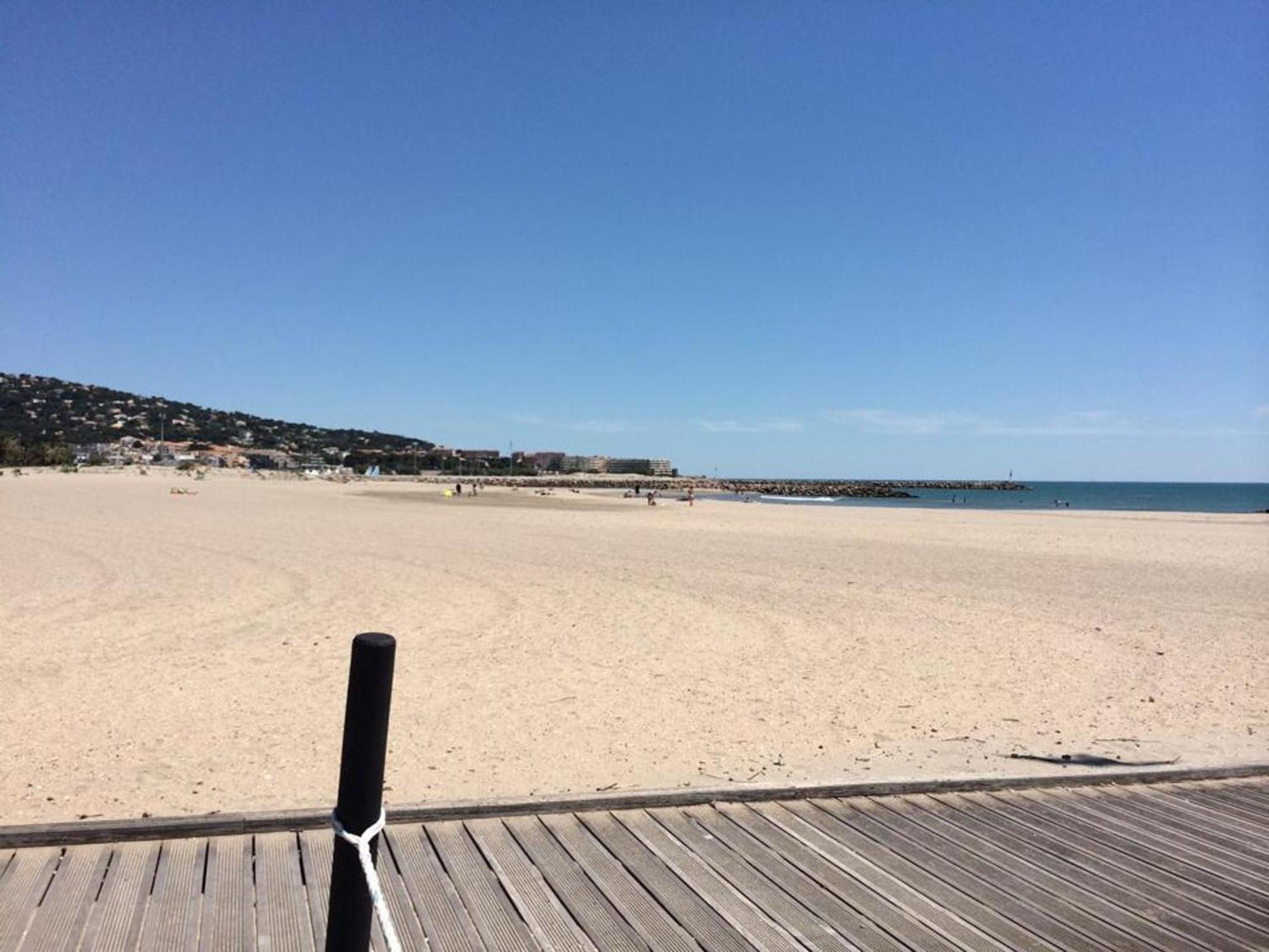 Appartement 2 Pieces Avec Terrasse 25M² Et Parking A 50M De La Plage - Fr-1-338-114 Sète Dış mekan fotoğraf